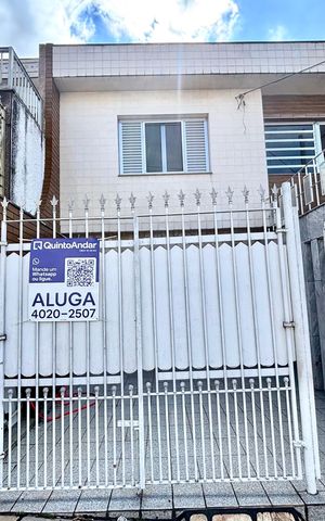 Casa para alugar com 80m², 1 quarto e 1 vaga Casa para alugar com 80m², 1 quarto e 1 vagaFachada