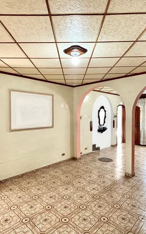 Casa para alugar com 80m², 1 quarto e 1 vaga Casa para alugar com 80m², 1 quarto e 1 vagaSala