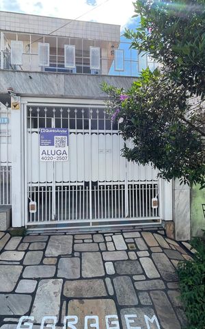 Casa para alugar com 80m², 2 quartos e 1 vaga Casa para alugar com 80m², 2 quartos e 1 vagaFachada + Placa