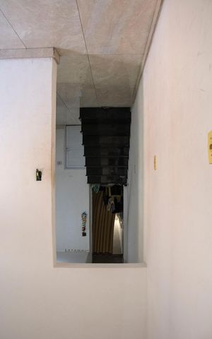 Casa à venda com 135m², 6 quartos e 2 vagasCorredor