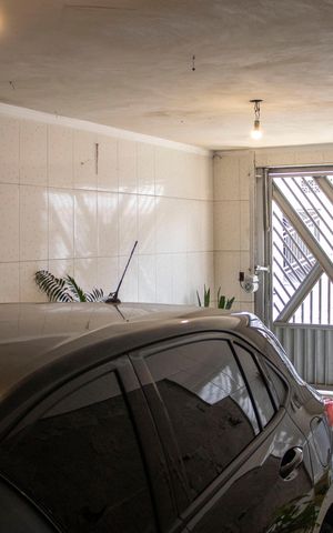 Casa à venda com 135m², 6 quartos e 2 vagasGaragem