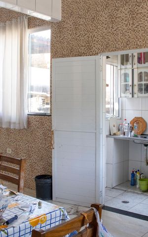 Casa à venda com 135m², 6 quartos e 2 vagasCozinha