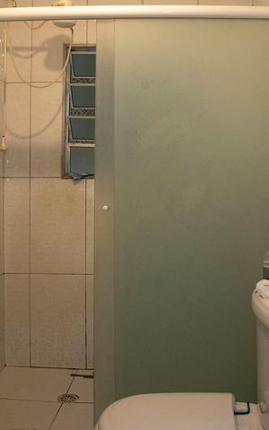 Casa à venda com 135m², 6 quartos e 2 vagasBanheiro 2