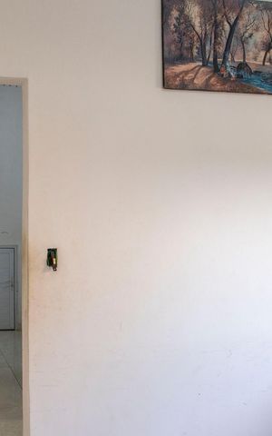Casa à venda com 135m², 6 quartos e 2 vagasCorredor