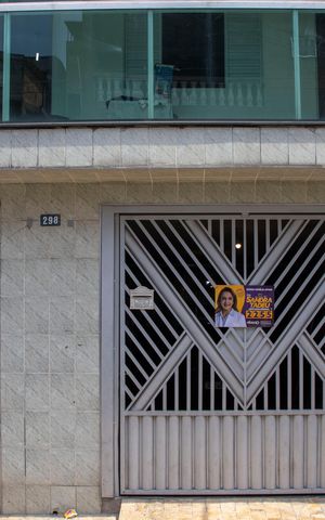 Casa à venda com 135m², 6 quartos e 2 vagasFachada