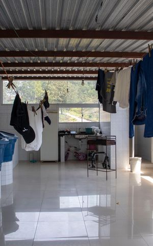Casa à venda com 135m², 6 quartos e 2 vagasCobertura