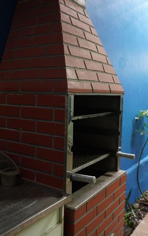 Casa para alugar com 90m², 2 quartos e 1 vagaGaragem - Churrasqueira