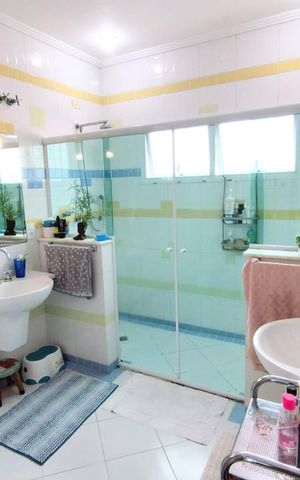 Casa para alugar com 271m², 3 quartos e 4 vagas Casa para alugar com 271m², 3 quartos e 4 vagasBanheiro social