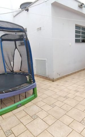 Casa para alugar com 271m², 3 quartos e 4 vagas Casa para alugar com 271m², 3 quartos e 4 vagasÁrea externa