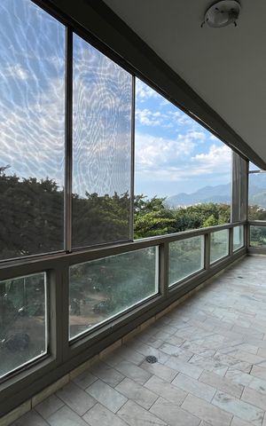 Apartamento à venda com 102m², 2 quartos e 1 vaga Apartamento à venda com 102m², 2 quartos e 1 vagaVaranda