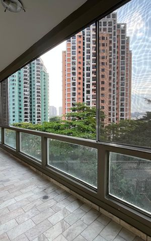 Apartamento à venda com 102m², 2 quartos e 1 vaga Apartamento à venda com 102m², 2 quartos e 1 vagaVaranda