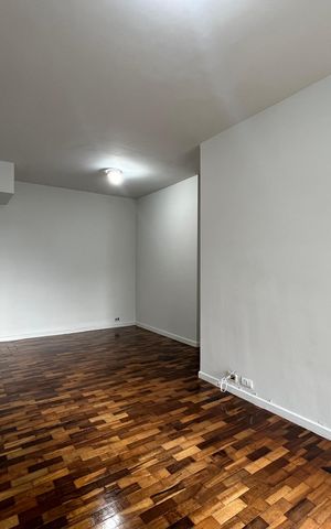 Apartamento à venda com 102m², 2 quartos e 1 vaga Apartamento à venda com 102m², 2 quartos e 1 vagaSala
