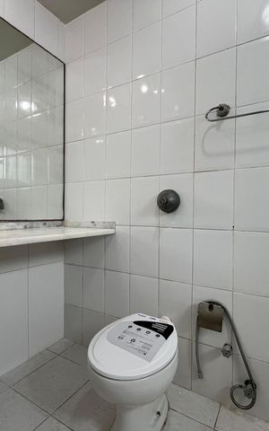 Apartamento à venda com 102m², 2 quartos e 1 vaga Apartamento à venda com 102m², 2 quartos e 1 vagaBanheiro da Suíte