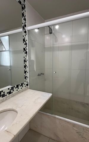 Apartamento à venda com 102m², 2 quartos e 1 vaga Apartamento à venda com 102m², 2 quartos e 1 vagaBanheiro Social