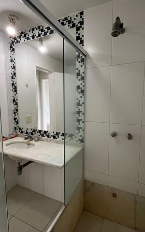 Apartamento à venda com 102m², 2 quartos e 1 vaga Apartamento à venda com 102m², 2 quartos e 1 vagaBanheiro Social