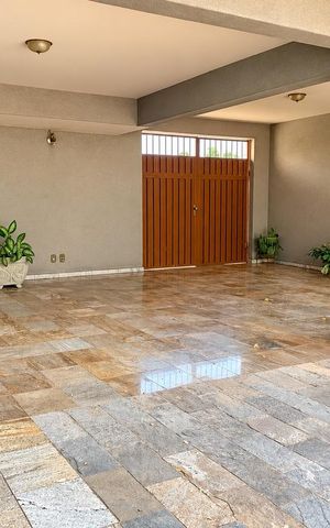Casa para alugar com 386m², 3 quartos e 15 vagas Casa para alugar com 386m², 3 quartos e 15 vagasÁrea externa