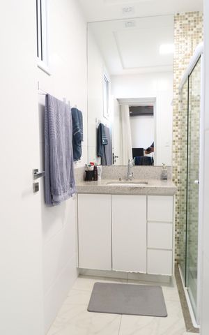 Apartamento para alugar com 77m², 2 quartos e 2 vagasBanheiro do Quarto 2