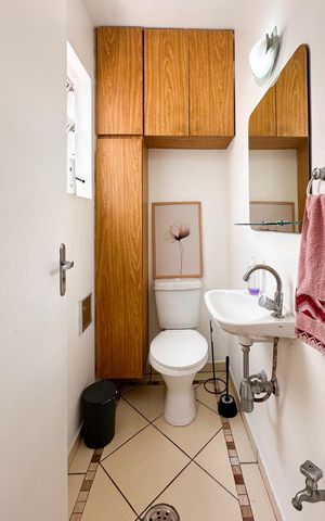 Casa à venda com 116m², 2 quartos e 2 vagas Casa à venda com 116m², 2 quartos e 2 vagasLavabo