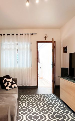 Casa à venda com 116m², 2 quartos e 2 vagas Casa à venda com 116m², 2 quartos e 2 vagasSala