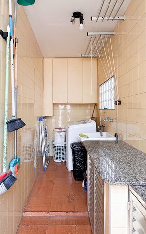 Casa à venda com 116m², 2 quartos e 2 vagas Casa à venda com 116m², 2 quartos e 2 vagasÁrea de Serviço