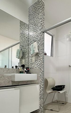 Apartamento à venda com 148m², 3 quartos e 2 vagas Apartamento à venda com 148m², 3 quartos e 2 vagasBanheiro da Suíte