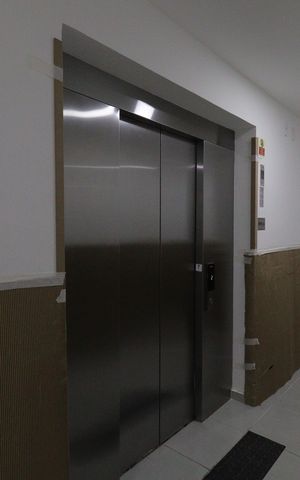 Apartamento para alugar com 37m², 2 quartos e sem vagaÁrea comum - Elevadores