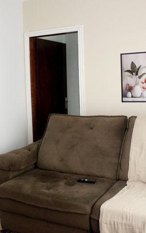 Casa à venda com 200m², 3 quartos e 2 vagasSala