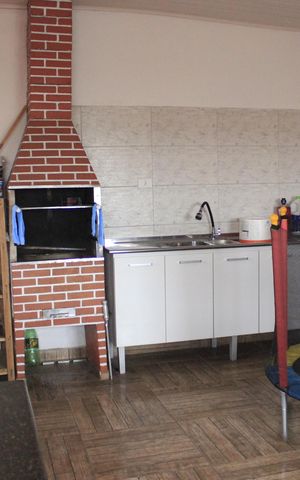 Casa à venda com 200m², 3 quartos e 2 vagasEspaço gourmet e lavanderia