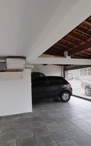Casa à venda com 250m², 3 quartos e 3 vagasGaragem