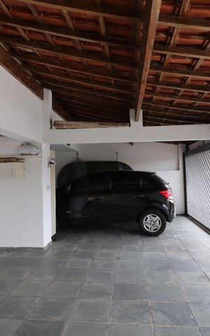 Casa à venda com 250m², 3 quartos e 3 vagasGaragem