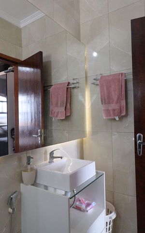 Casa à venda com 250m², 3 quartos e 3 vagasBanheiro da Suíte
