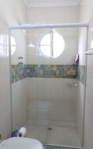 Casa à venda com 250m², 3 quartos e 3 vagasBanheiro