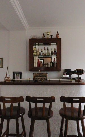 Casa à venda com 250m², 3 quartos e 3 vagasBar