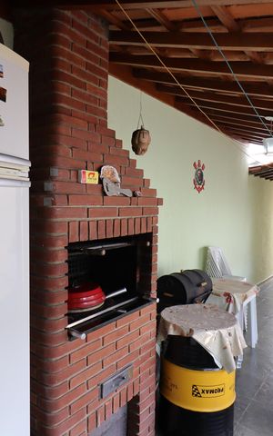 Casa à venda com 250m², 3 quartos e 3 vagasÁrea comum - Churrasqueira