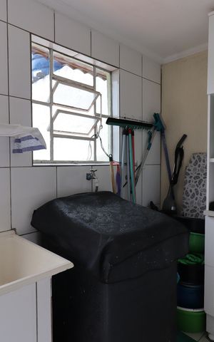 Casa à venda com 250m², 3 quartos e 3 vagasÁrea de Serviço