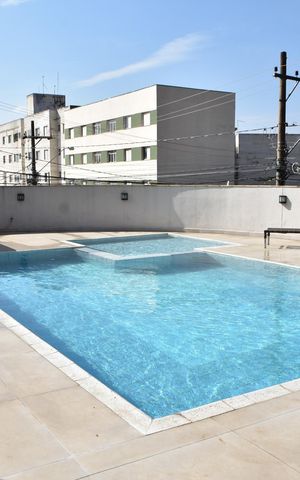 Apartamento à venda com 141m², 4 quartos e 2 vagas Apartamento à venda com 141m², 4 quartos e 2 vagasÁrea comum - Piscina