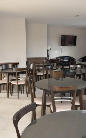 Apartamento à venda com 141m², 4 quartos e 2 vagas Apartamento à venda com 141m², 4 quartos e 2 vagasÁrea comum - Salão de festas