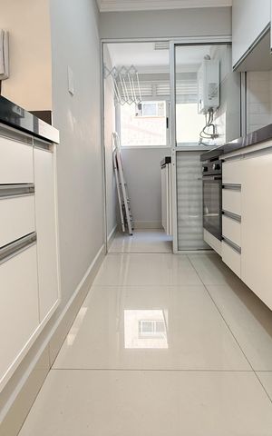 Apartamento para alugar com 50m², 2 quartos e 1 vaga Apartamento para alugar com 50m², 2 quartos e 1 vagaCozinha e Área de Serviço