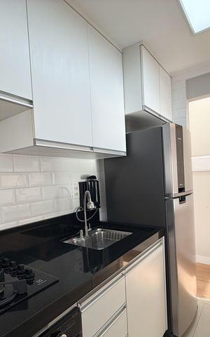 Apartamento para alugar com 50m², 2 quartos e 1 vaga Apartamento para alugar com 50m², 2 quartos e 1 vagaCozinha e Área de Serviço