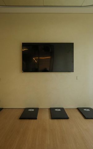 Apartamento à venda com 94m², 2 quartos e 2 vagas Apartamento à venda com 94m², 2 quartos e 2 vagasAcademia