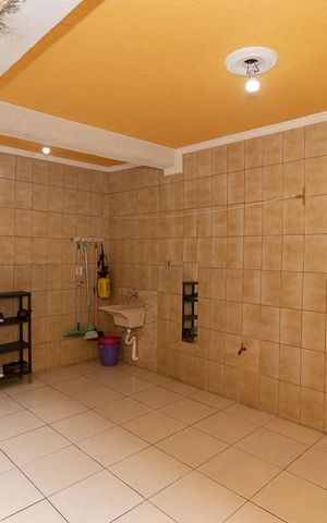 Casa à venda com 125m², 2 quartos e 2 vagas Casa à venda com 125m², 2 quartos e 2 vagasÁrea de Serviço
