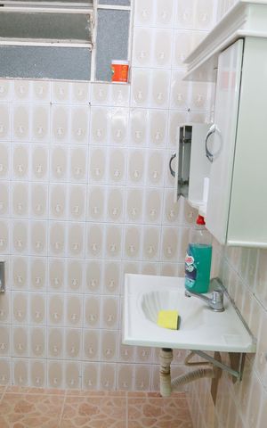 Casa à venda com 206m², 5 quartos e 3 vagasBanheiro 1