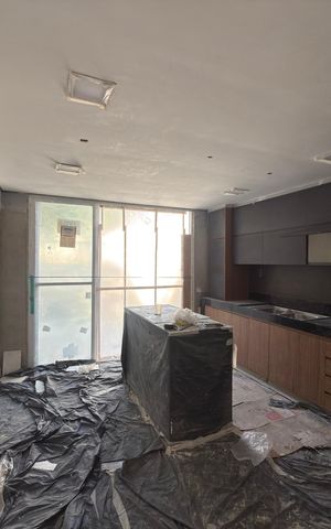 Casa de condomínio à venda com 250m², 4 quartos e 3 vagas Casa de condomínio à venda com 250m², 4 quartos e 3 vagasCozinha