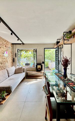 Casa para alugar com 140m², 2 quartos e 1 vaga Casa para alugar com 140m², 2 quartos e 1 vagaSala