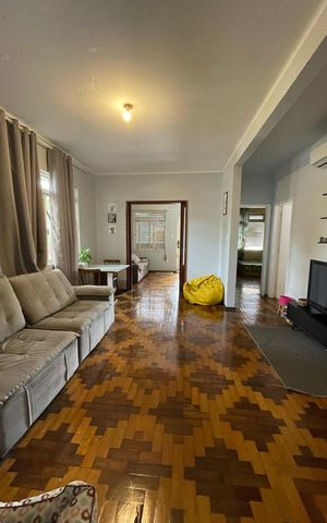 Casa à venda com 319m², 3 quartos e 1 vaga Casa à venda com 319m², 3 quartos e 1 vagaSala