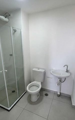 Apartamento para alugar com 33m², 2 quartos e sem vaga Apartamento para alugar com 33m², 2 quartos e sem vagaBanheiro
