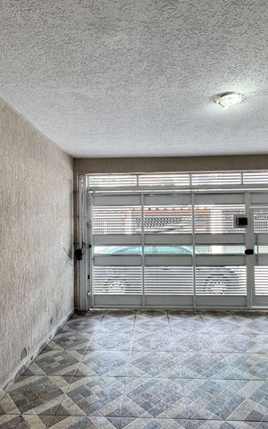 Casa à venda com 249m², 5 quartos e 2 vagasVista Sala - Casa 1
