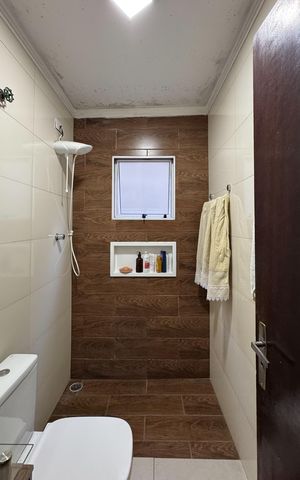 Casa à venda com 249m², 5 quartos e 2 vagasBanheiro - Casa 1