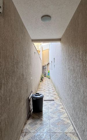 Casa à venda com 249m², 5 quartos e 2 vagasQuintal