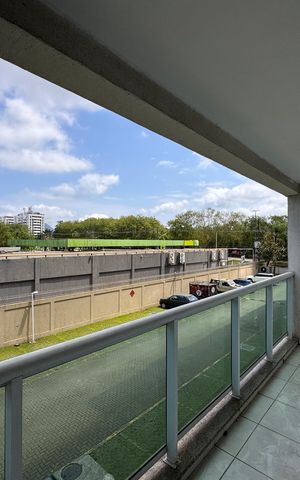 Apartamento à venda com 85m², 3 quartos e 1 vaga Apartamento à venda com 85m², 3 quartos e 1 vagaVaranda